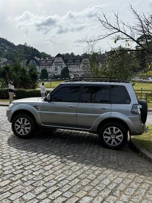 MITSUBISHI PAJERO TR4 2.0 4X4 16V 140CV FLEX 4P AUTOMÁTICO MITSUBISHI PAJERO TR4 2.0 4X4 16V 140CV FLEX 4P AUTOMÁTICO